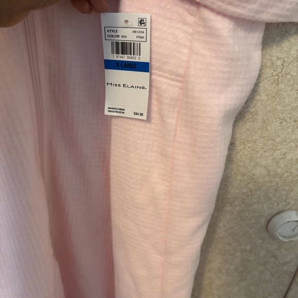 Elegant Light Pink Long Robe - Picture 5 of 5